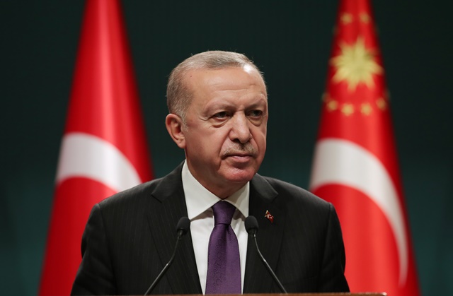 Cumhurbaşkanı Erdoğan Şimdiden tel tel dökülmeye