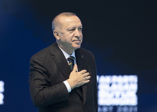 Erdoğan: “2023 hedeflerimizi yeni bir başlangıç haline dönüştürerek 21’inci yüzyılı ve ötesini kuşatacak büyük ve güçlü Türkiye’yi inşa
