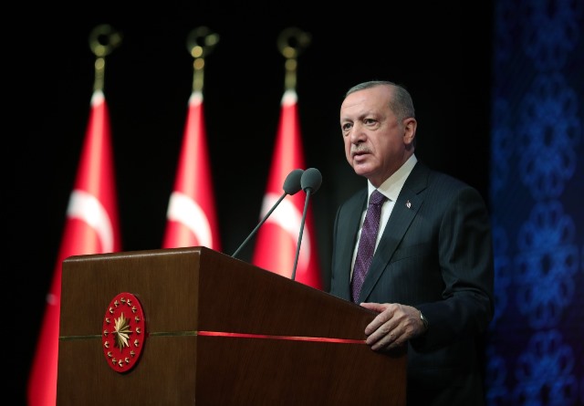 Cumhurbaşkanı Erdoğan bin aydan daha hayırlı Kadir Gecemizi tebrik